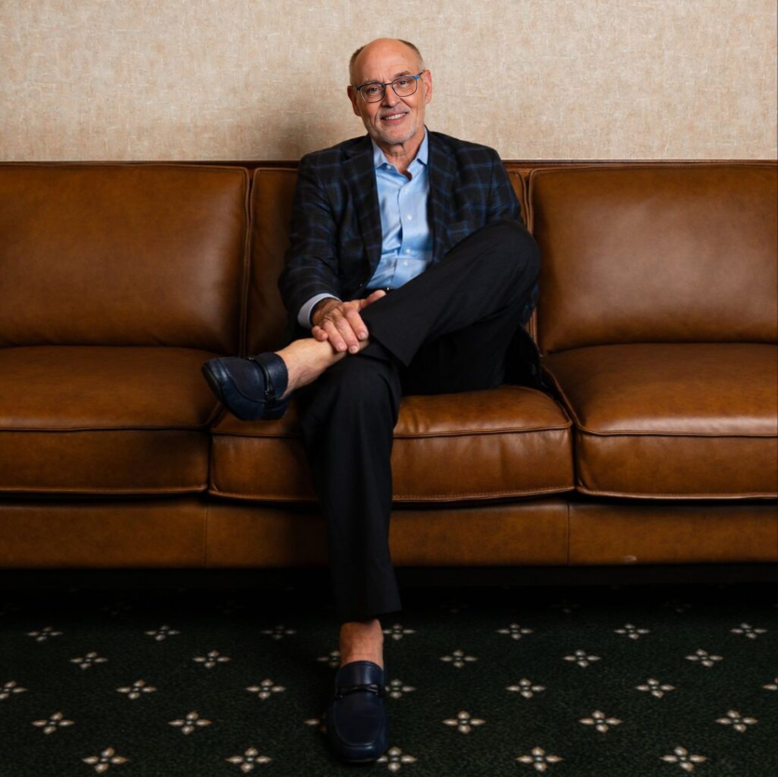 Dr. Christopher L. McLendon,