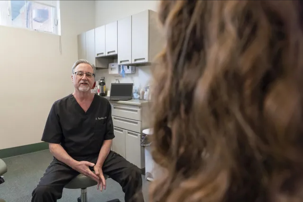 Dr. Lawrence Desjarlais,