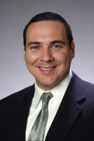 Dr. Luis Aponte,