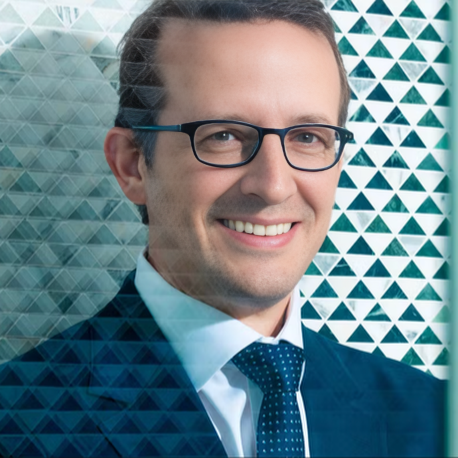 Dr. Marcelo Antunes,