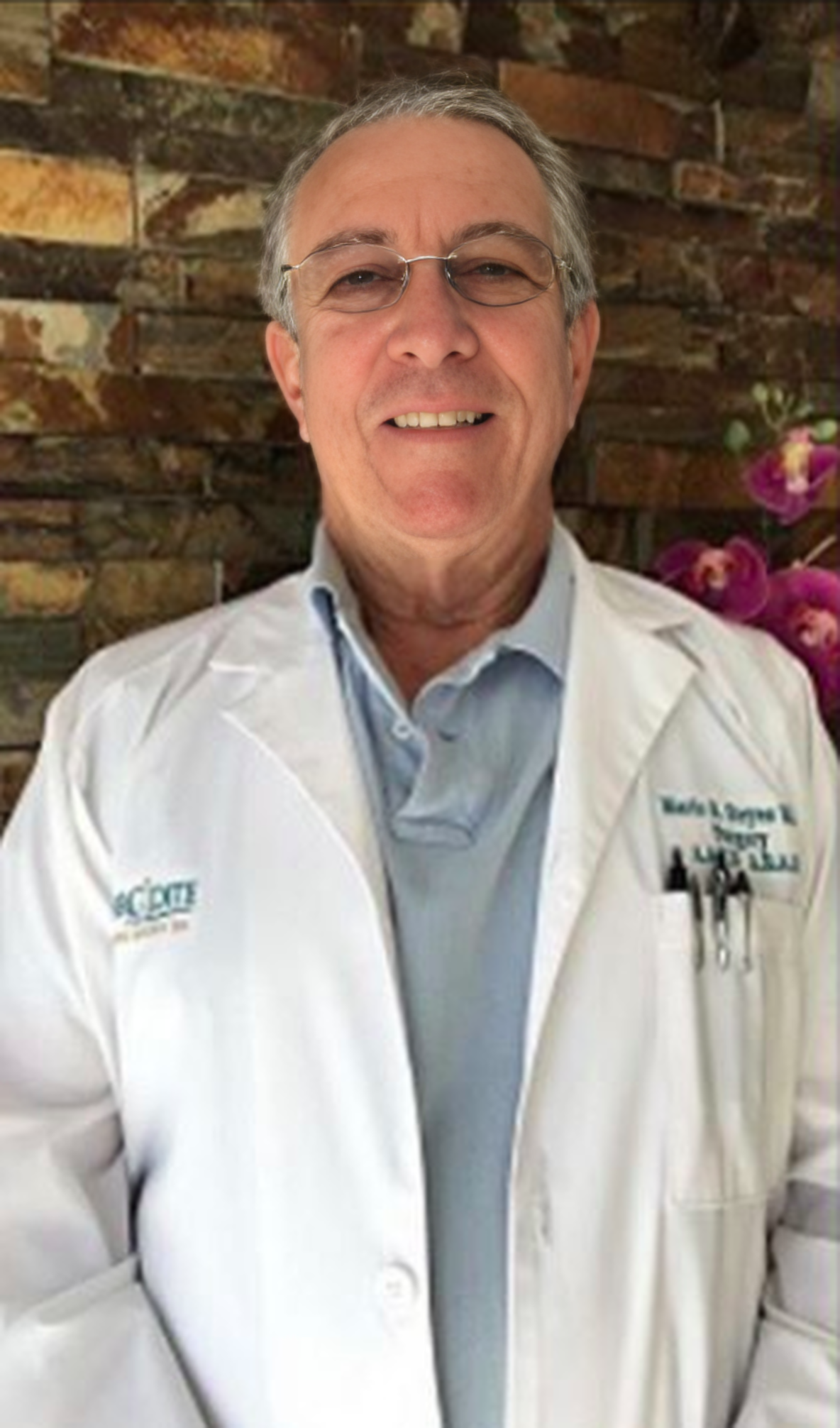 Dr. Mario E. Reyes-Serrano,