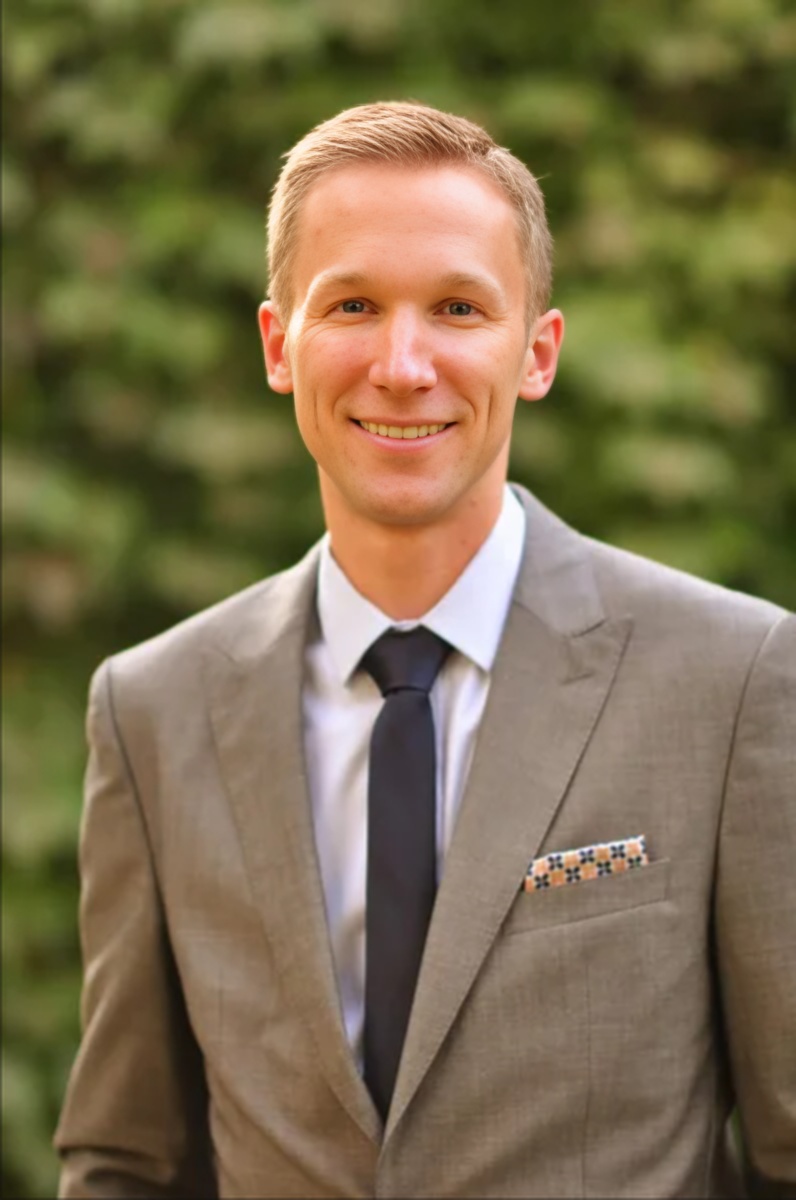 Dr. Nathan Kludt,