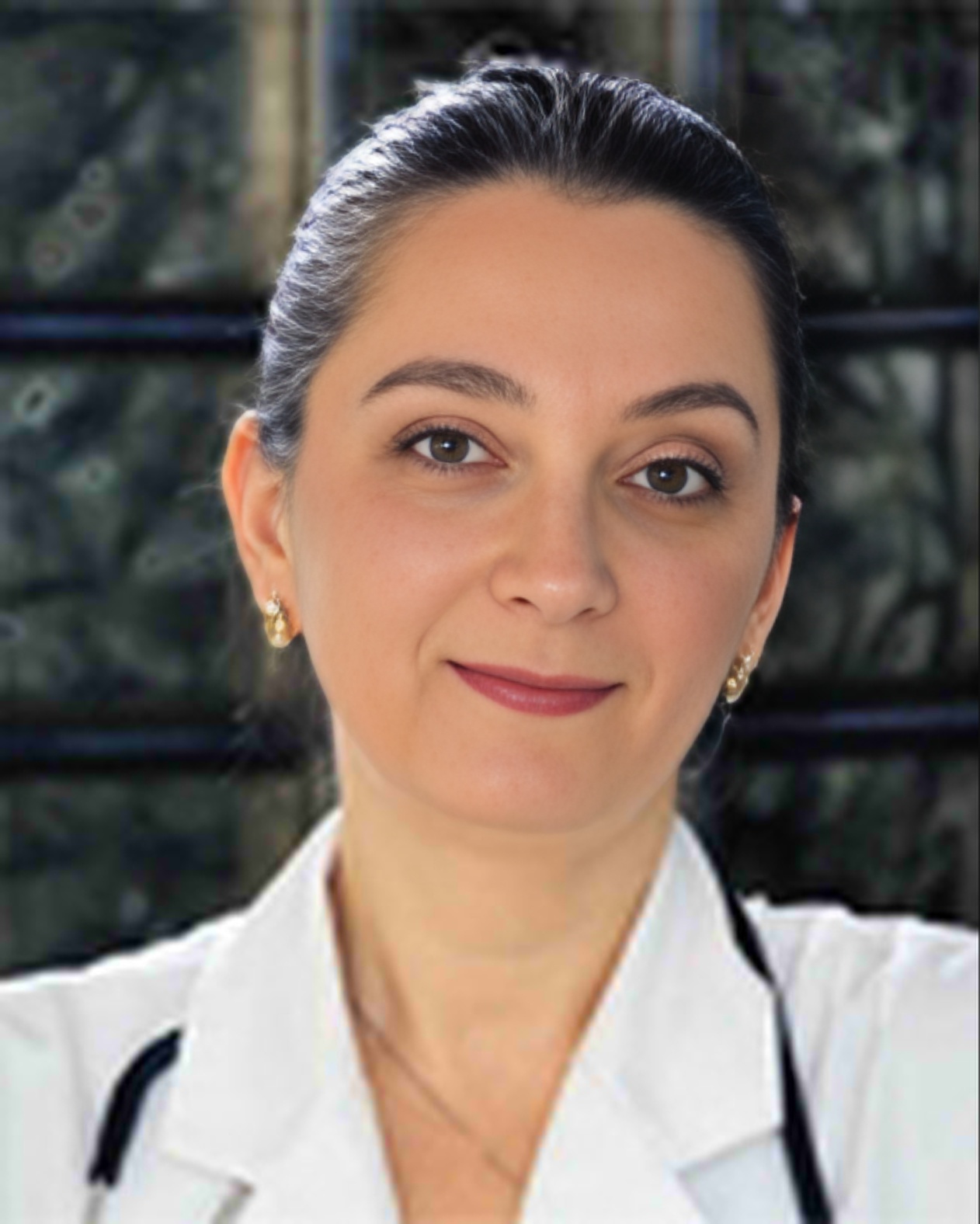 Dr. Oxana Popescu,