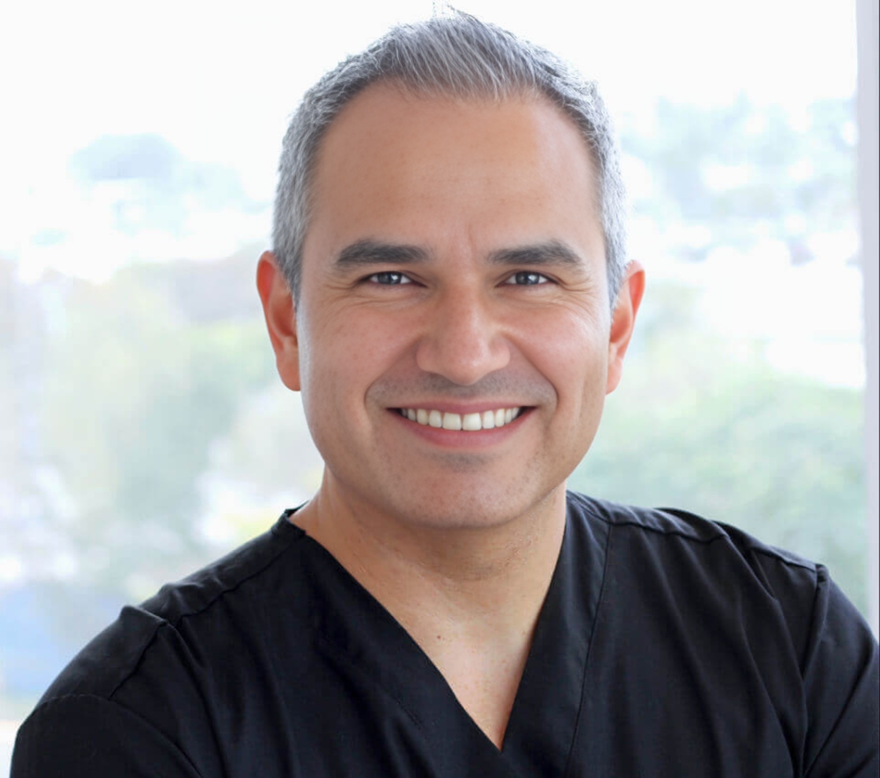 Dr. Rafael Emerick Salas,