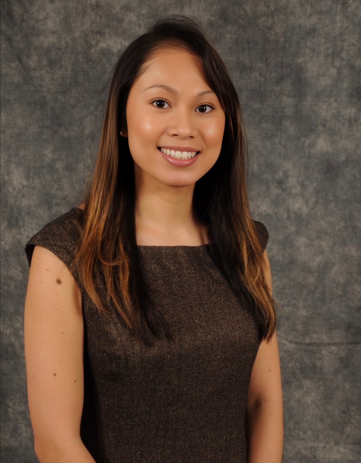 Dr. Thuy-Van Tina Ho,