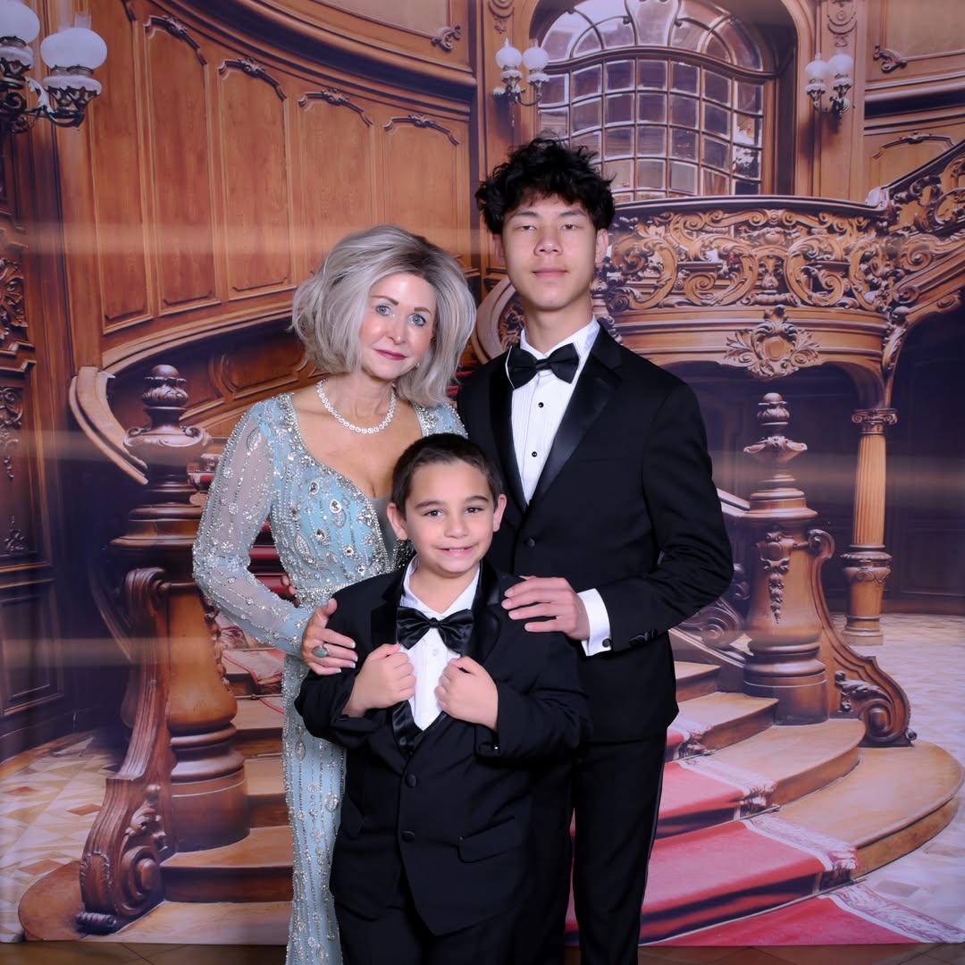 Instagram post by Dr. Candis Lovelace: Photos from Spring Break with the babies. #drcandislovelace #newleafplasticsurgery #plasticsurgeon #cosmeticsurgery #cosmeticsurgeon