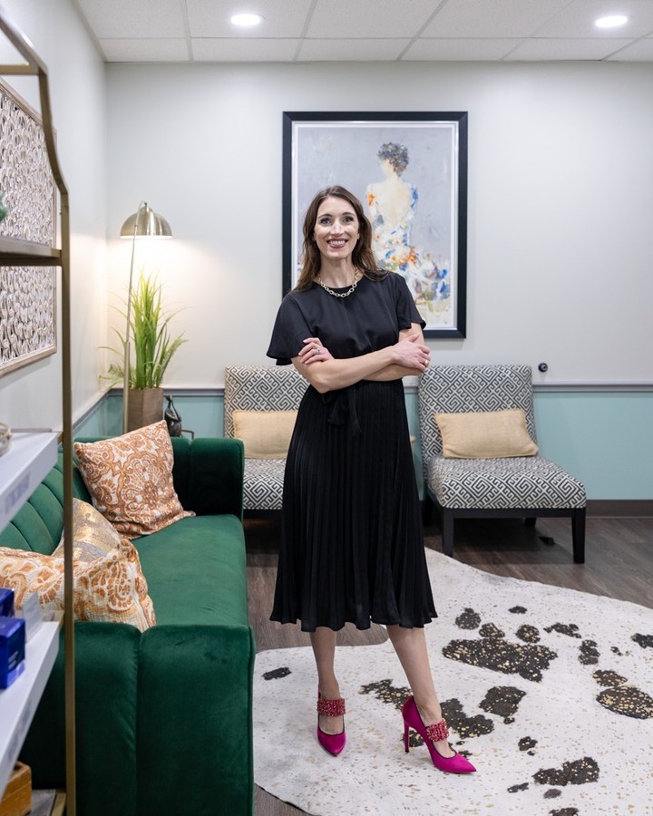 Instagram post by Dr. Cassidy Hinojosa: The best care is right here. If you’re opting for surgery, you want to ensure your surgeon is empathetic in their approach and overqualified…