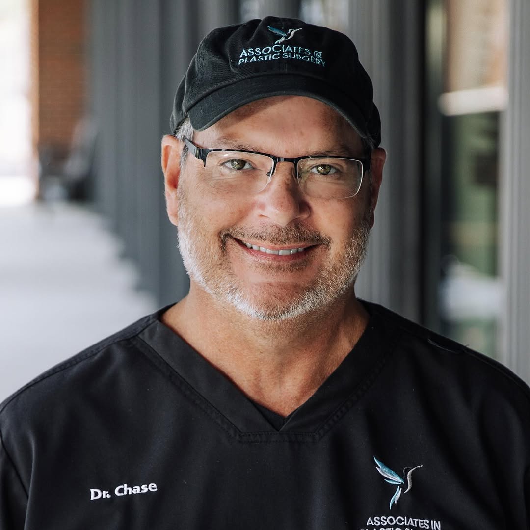 Instagram post by Dr. Christopher W. Chase: Looking for a plastic surgeon can be very stressful. 𝙳𝚒𝚍 𝚢𝚘𝚞 𝚔𝚗𝚘𝚠? 𝘿𝙧. 𝘾𝙝𝙖𝙨𝙚 is certified by both the American Board of Pla…