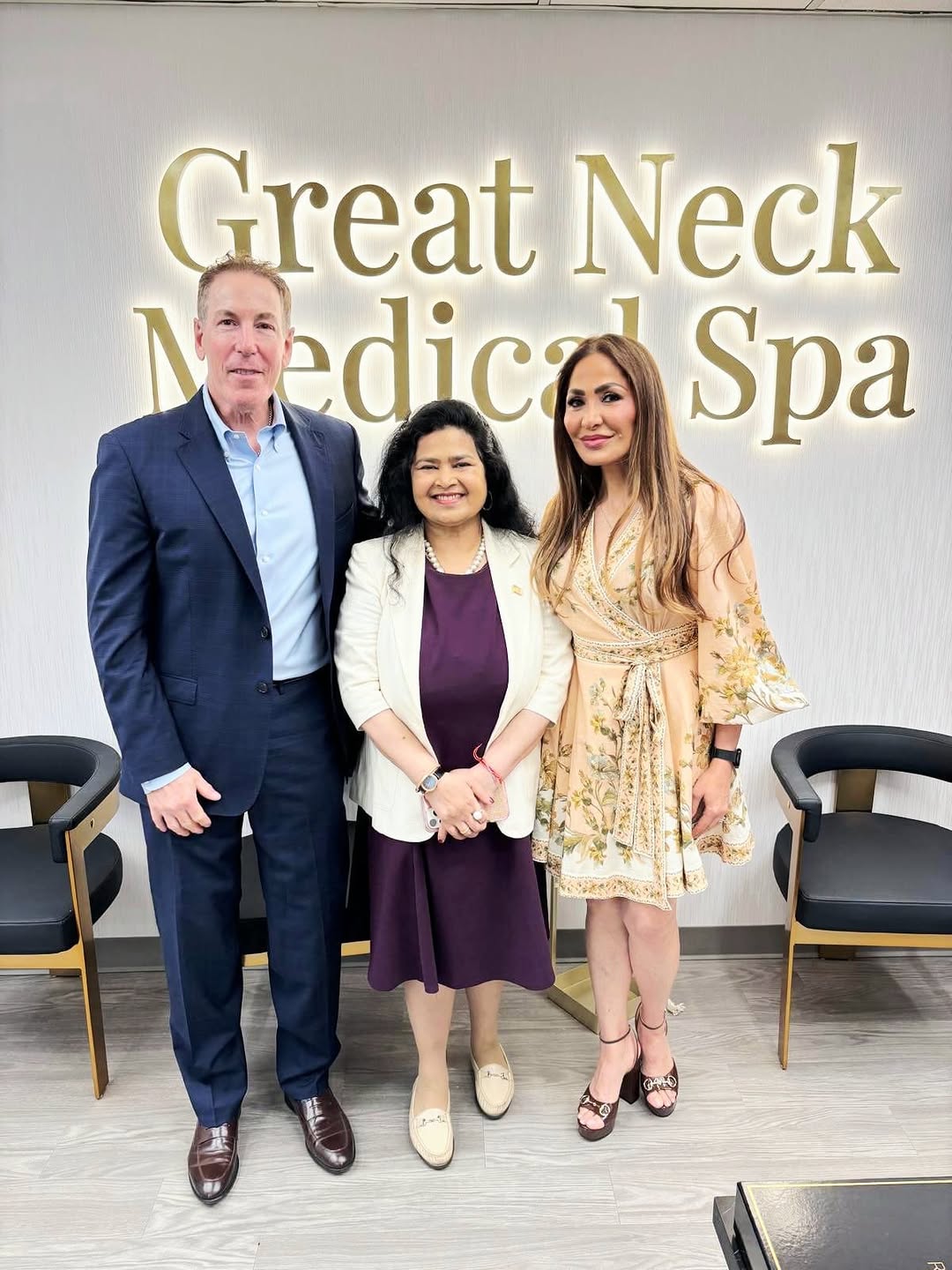 Instagram post by Dr. Deborah Marciano, DO: Small businesses continue to thrive. It is wonderful to see new entrepreneur investing in our community. It was my pleasure to welcome this …