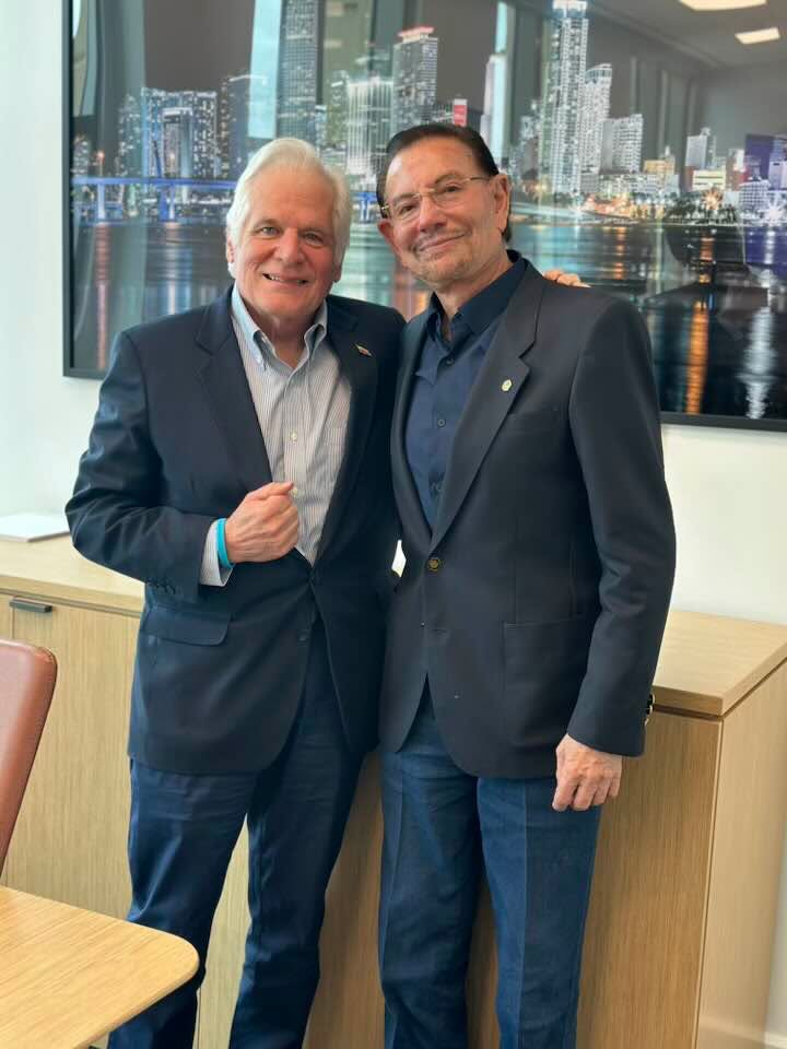 Instagram post by Dr. Enrique L. Gomez: Very interesting meeting this morning with the future President on Colombia. Miguel Uribe Londoño. Someone capable of returning Colombia to …