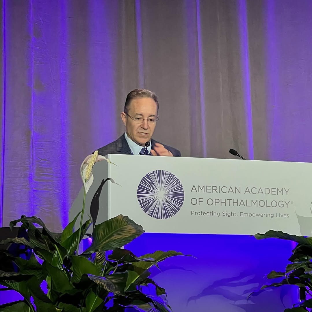 Instagram post by Dr. Francesca Nesi-Eloff: 📸 Highlights from Dr. Evan Black’s engaging lecture at the ASOPRS/AAO meeting! ✨ Topic: “The Next Level: Mastering New Techniques in Oculop…