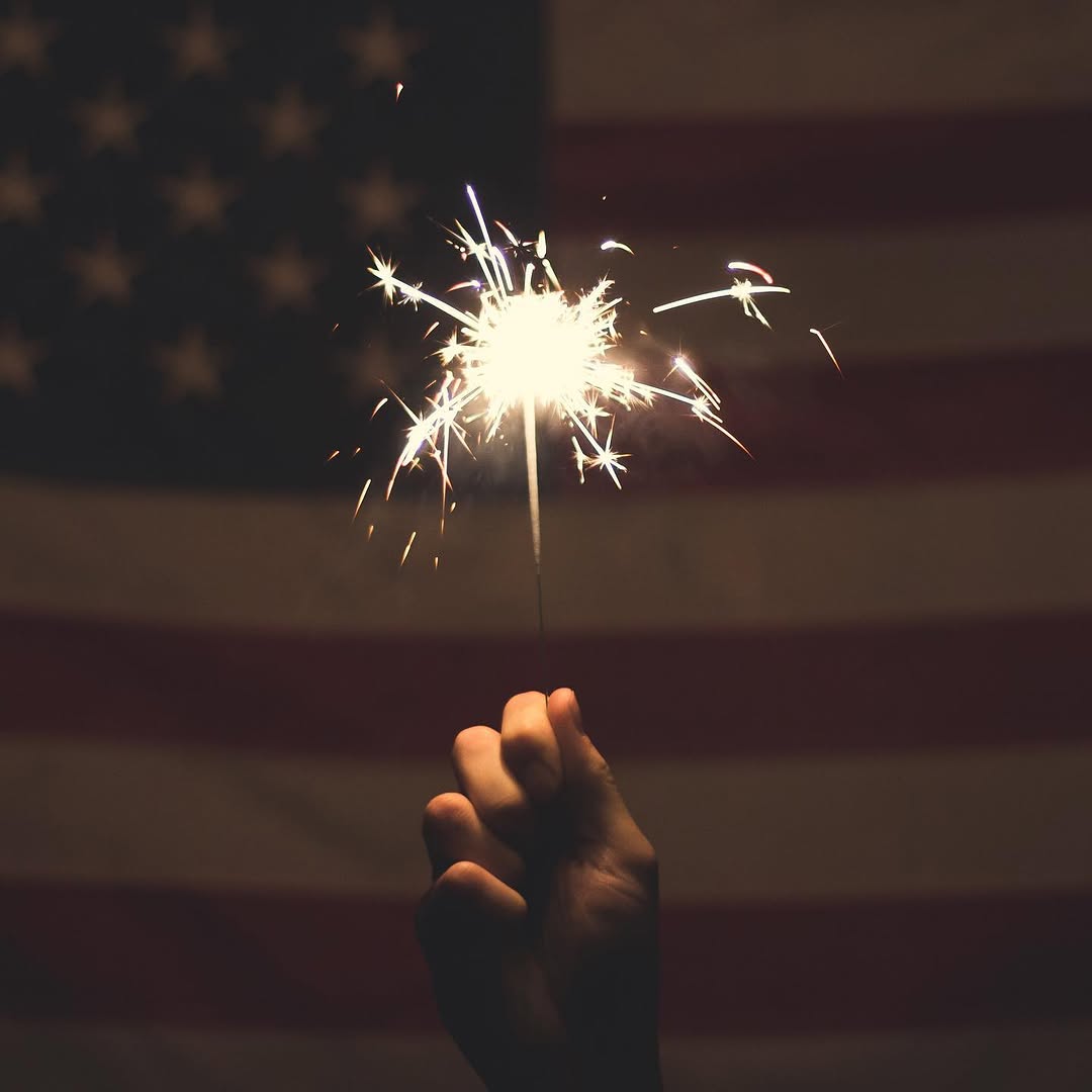 Instagram post by Dr. Garey Simmonds: We will be closed July 3-7, can’t wait to hear from you on July 8th! Happy Fourth of July from Simmonds Plastic Surgery Care #simmondsplasti…