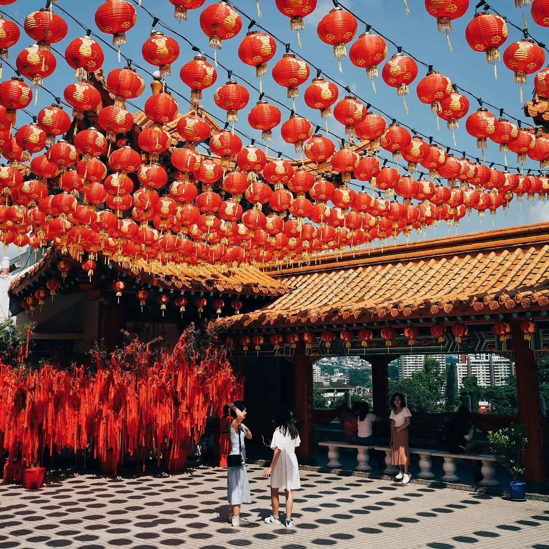 Instagram post by Dr. Gary L. Aguilar: 新春快乐! Wishing everyone a prosperous and joyful Lunar New Year! 🐍🎉 May this year bring you good fortune, happiness, and endless blessings. …
