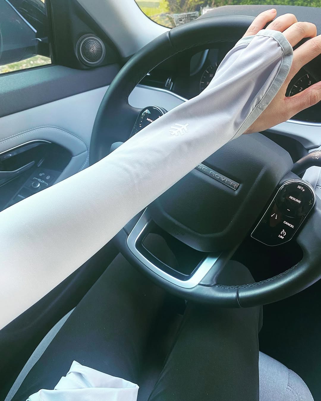 Instagram post by Dr. Ivy DeRosa, DO: A 30 minute commute for me each way means 60+ minutes A DAY of #uvradiation ☀️ 😮 UVA rays are NOT filtered by glass or clouds and are at th…