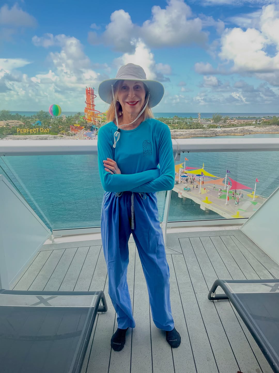 Instagram post by Dr. Jo Herzog: Dressed for the beach, no sunburn here! ☀️⛱️ Had an amazing vacation break, but happy to be back seeing my wonderful patients! 🤍 #dermatolo…