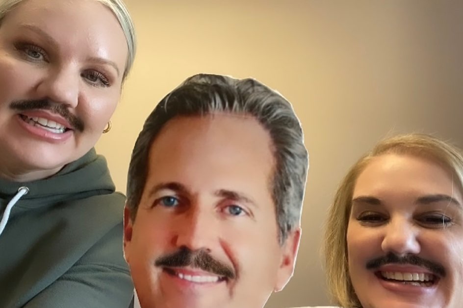 Instagram post by Dr. John J. Corey: Staff that Snapchat’s together stays together!⠀ .⠀⠀ .⠀⠀ .⠀⠀ 💉 ⠀⠀ ☎ 480-767-7700⠀⠀ 📱www.doctorcorey.com⠀⠀ 📧 corey_md@yahoo.com⠀⠀ 🏢 10210…