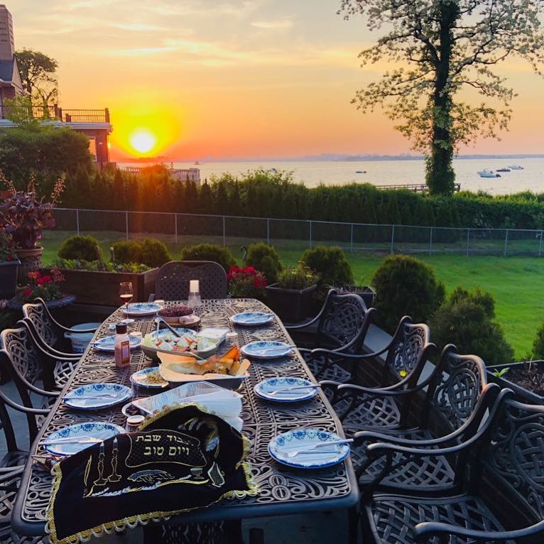 Instagram post by Dr. Karin Grinbaum: Family dinner - Great start to the long weekend