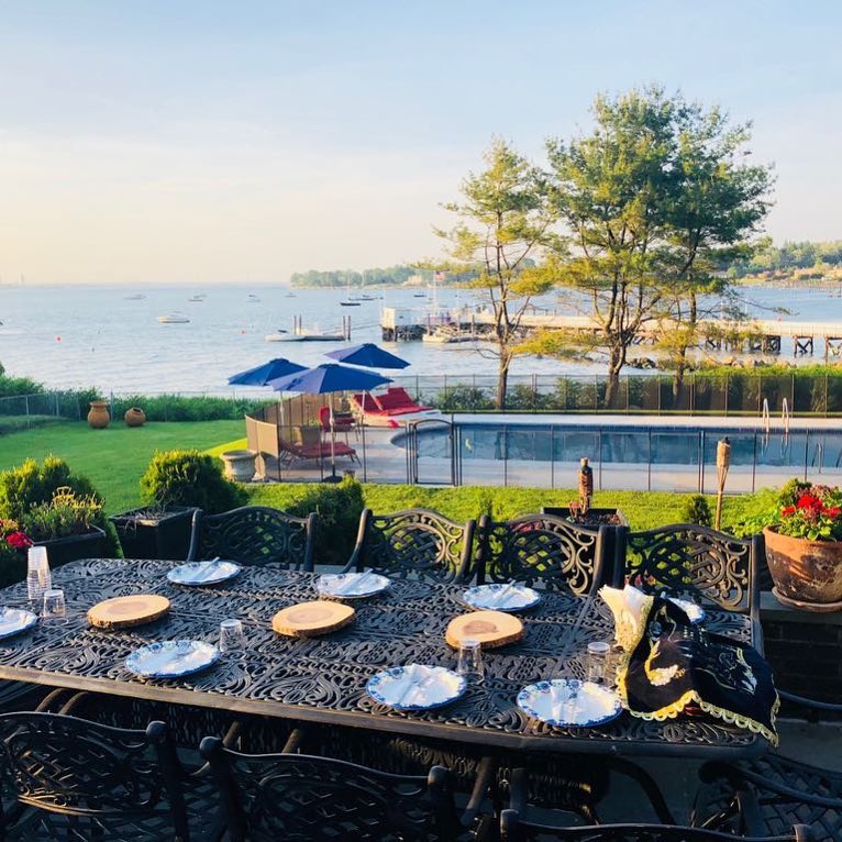 Instagram post by Dr. Karin Grinbaum: Summer days... so excited summer is finally here
