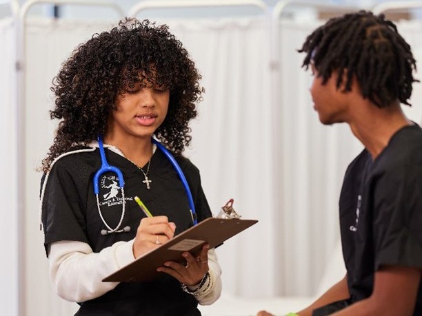 Instagram post by Dr. Keith W. Rae: A new partnership between Salem Hospital and Salem High School is helping students take their first steps into healthcare careers. Through a…