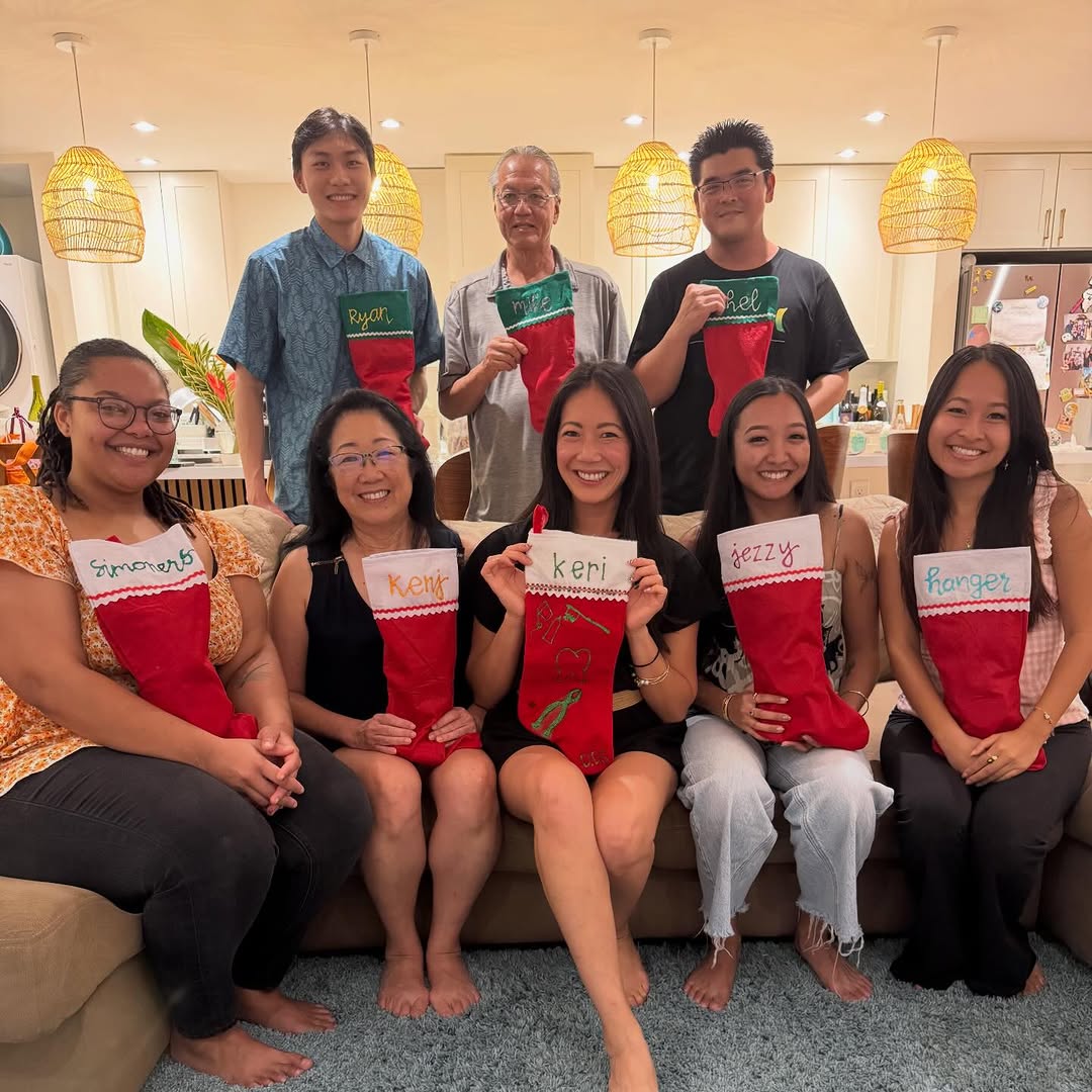Instagram post by Dr. Keri Do, DDS: This post is a little late, but we wanted to just say 𝑯𝒂𝒑𝒑𝒚 𝑯𝒐𝒍𝒊𝒅𝒂𝒚𝒔 𝒂𝒏𝒅 𝑪𝒉𝒆𝒆𝒓𝒔 𝒕𝒐 𝟐𝟎𝟐𝟔! We had a fun holiday se…
