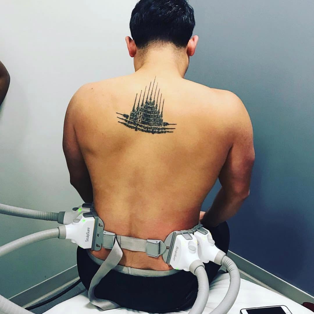Instagram post by Dr. Konstantin Salkinder: Sculpture- you get those reps 🏋️♀️you eat your greens 🥬but the last few inches still won’t budge.That’s where we come in.Sculpture fat re…