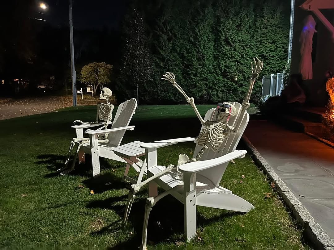 Instagram post by Dr. Laurel Chandler: It’s very spooky over here