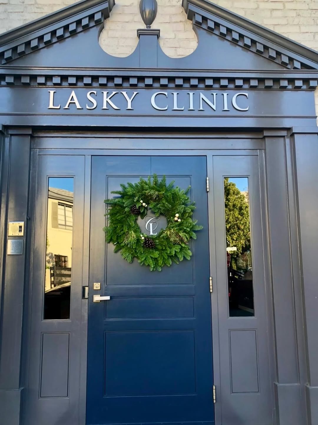 Instagram post by Dr. Leslie H. Stevens: Happy Holiday from our home away from home to your homes! Thank you for your trust and allowing us to be a part of your journey. We wish you…