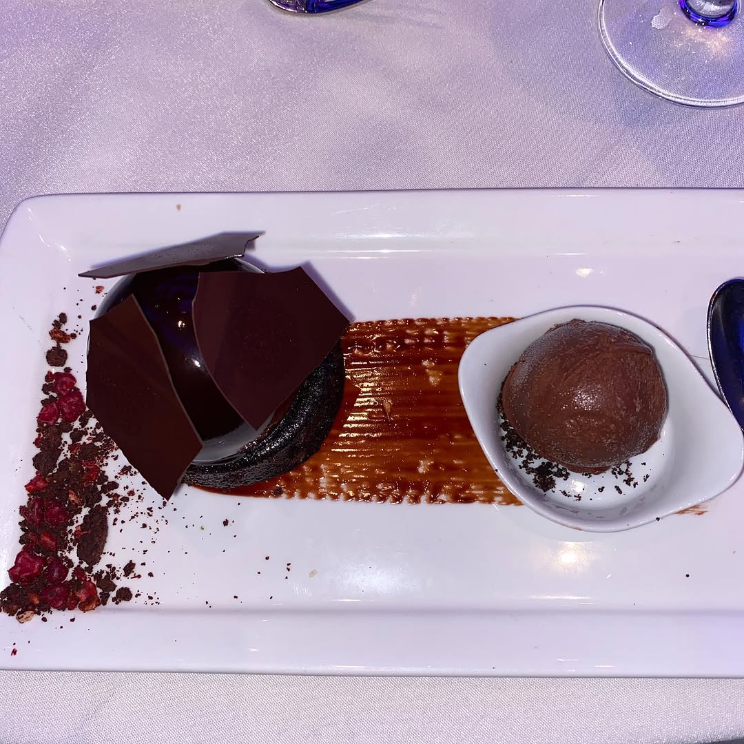 Instagram post by Dr. Lorna Flamer-Caldera: Dessert at the Greater New York Dental Meeting! Such an amazing event . #gnydm #newyorkdentist