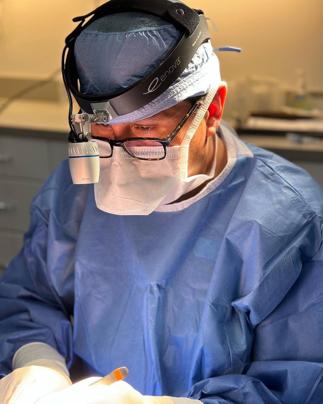 Instagram post by Dr. Mark Schwartz: Focused…in my happy place 🔎🔎😀😀 . . #plasticsurgery #plasticsurgeon #aestheticsurgery #cosmeticsurgery #cosmeticsurgeon #boardcertifiedpl…