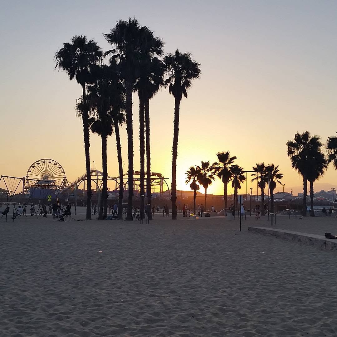 Instagram post by Dr. Matthew Malamet: Sunset at Santa Monica Beach #malametplasticsurgery
