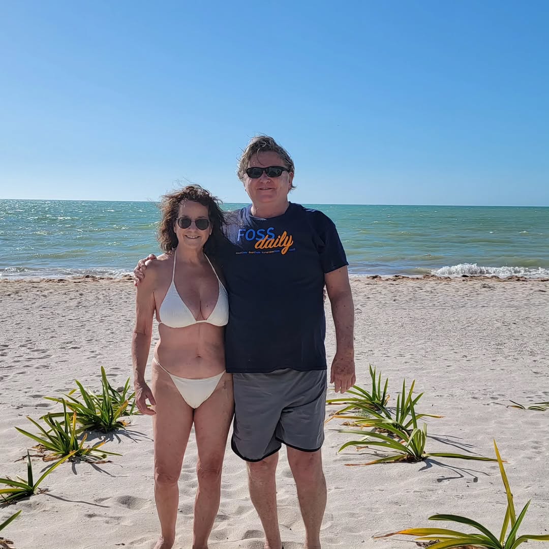 Instagram post by Dr. Nicole Kafka: What a week - from a Mexican beach with my honey to filthy ice and beat up cars in NY. I'm thinking I should turn around and go back 😉