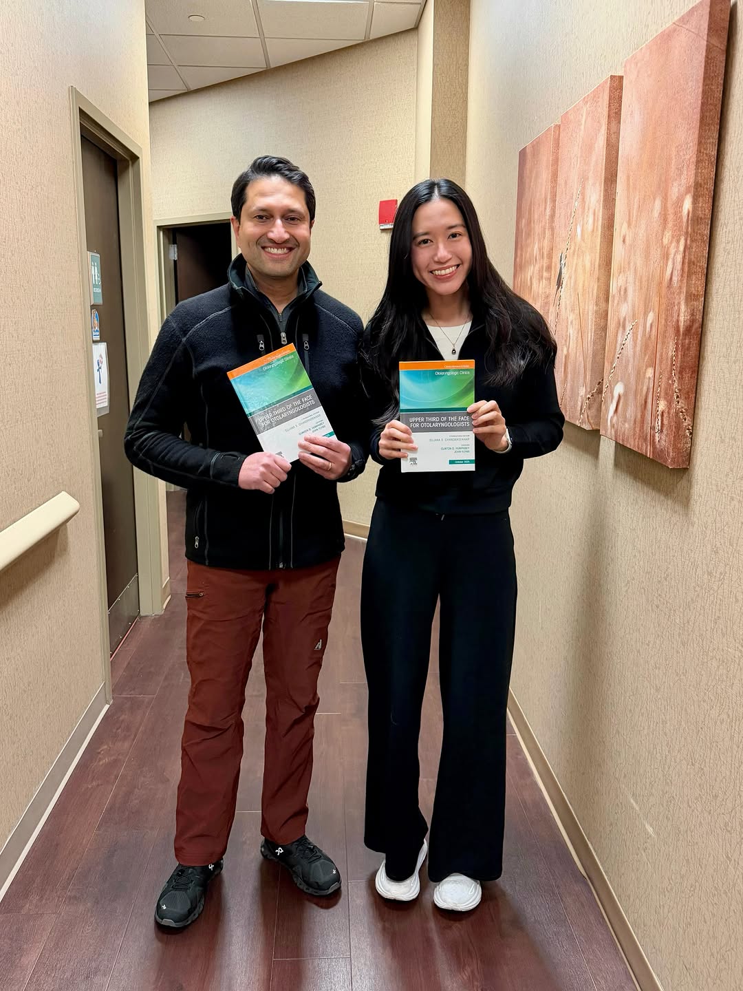 Instagram post by Dr. Parag D. Gandhi: Author’s copies 👏🏼 — as fellowship trained Oculofacial Plastic Surgeons we are Eyelid Ptosis experts! Great to see this chapter accepted a…