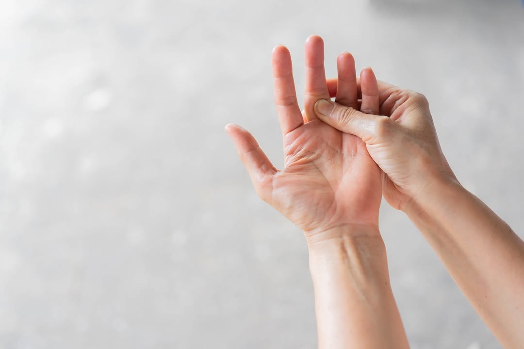 Instagram post by Dr. Pradeep S. Mohan: Persistent finger pain from Trigger Finger, Jammed Finger, or Mallet Finger can limit your daily activities. At Veda Medical, we provide exp…