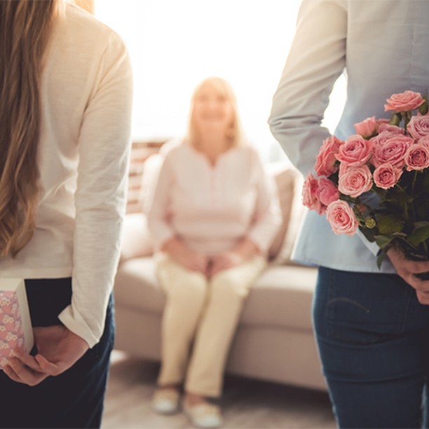 Instagram post by Dr. Rhoda Narins: Don’t forget to celebrate the mothers in your life! Give the gift of beautiful skin by ordering from Dr. Narins’ exclusive skin care line. C…