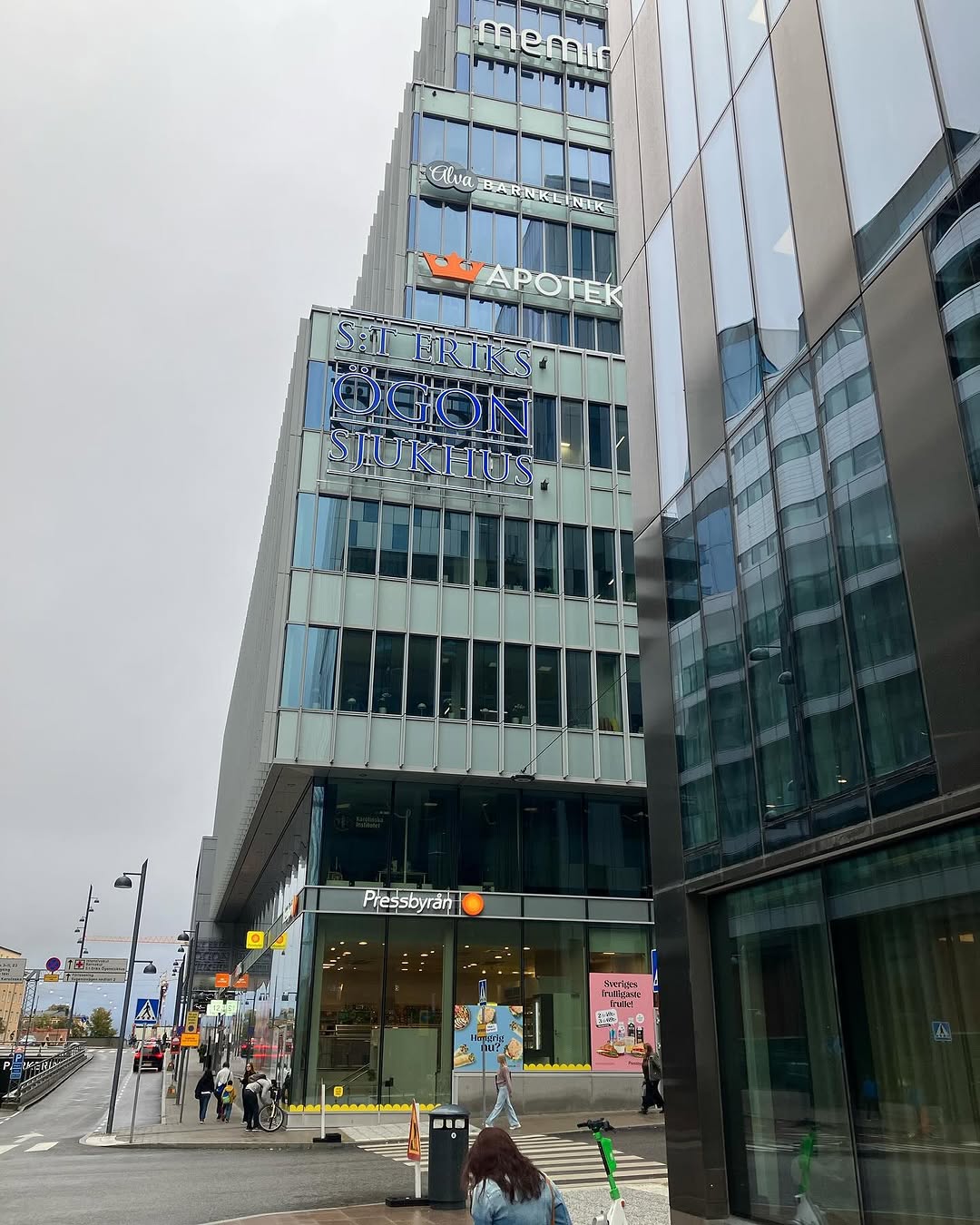 Instagram post by Dr. Richard C. Allen: First day of work! #steriksögonsjukhus #stockholm #oculoplastics #imback