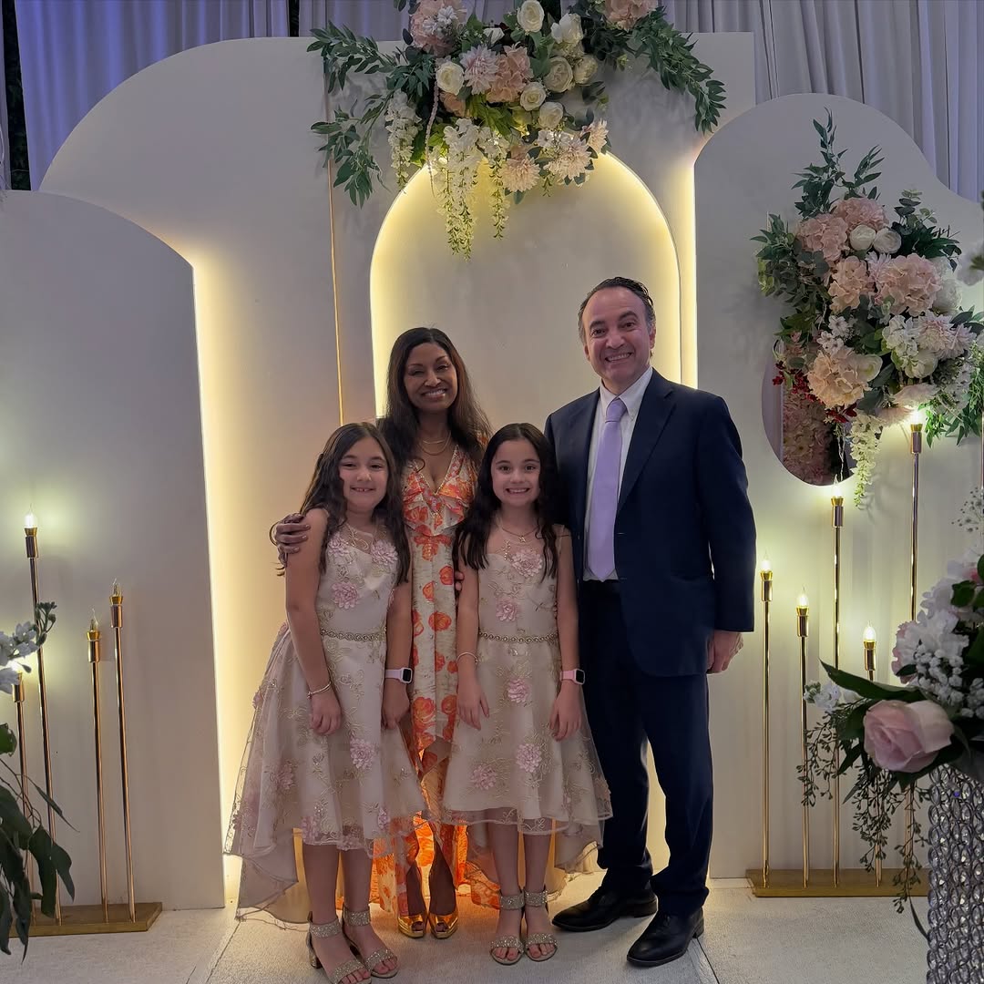 Instagram post by Dr. Ruwanthi Campano: We had a great family time in Orange County this weekend at our friends’ daughter‘s wedding. Congratulations Caroline and Anthony! 🥂🎉