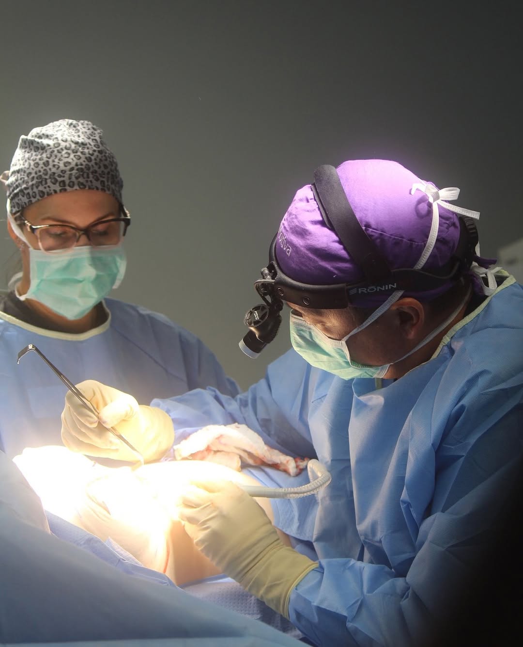 Instagram post by Dr. Steven Sigalove: I’ve spent years refining the prepectoral, over-the-muscle, approach to breast augmentation, and it remains the technique I use for my patie…