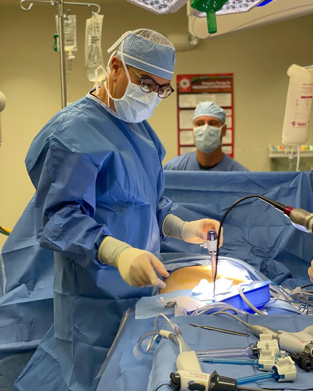 Instagram post by Dr. Theodore M. Khalili: Dr. Khalili performing a sleeve gastrectomy. Interested in learning more about bariatric surgery? Call our office today! 310.858.1242 . . #w…