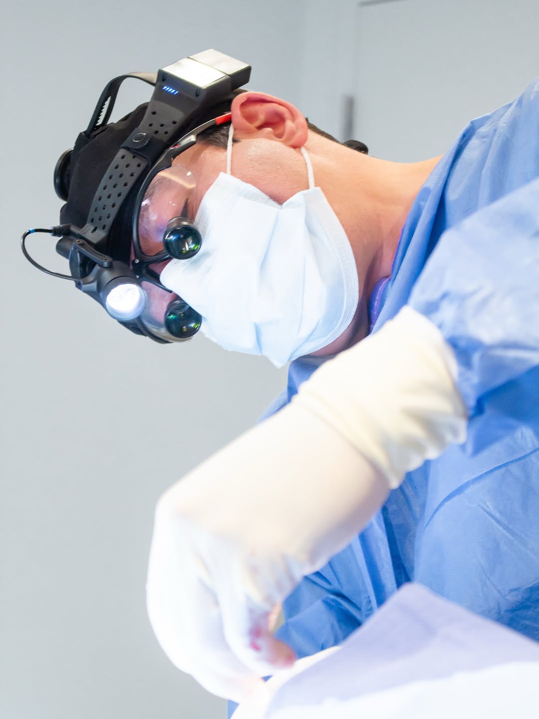 Instagram post by Dr. Waleed Ezzat: A successful procedure starts long before the first incision. It comes from understanding the patient’s anatomy, identifying what is actuall…