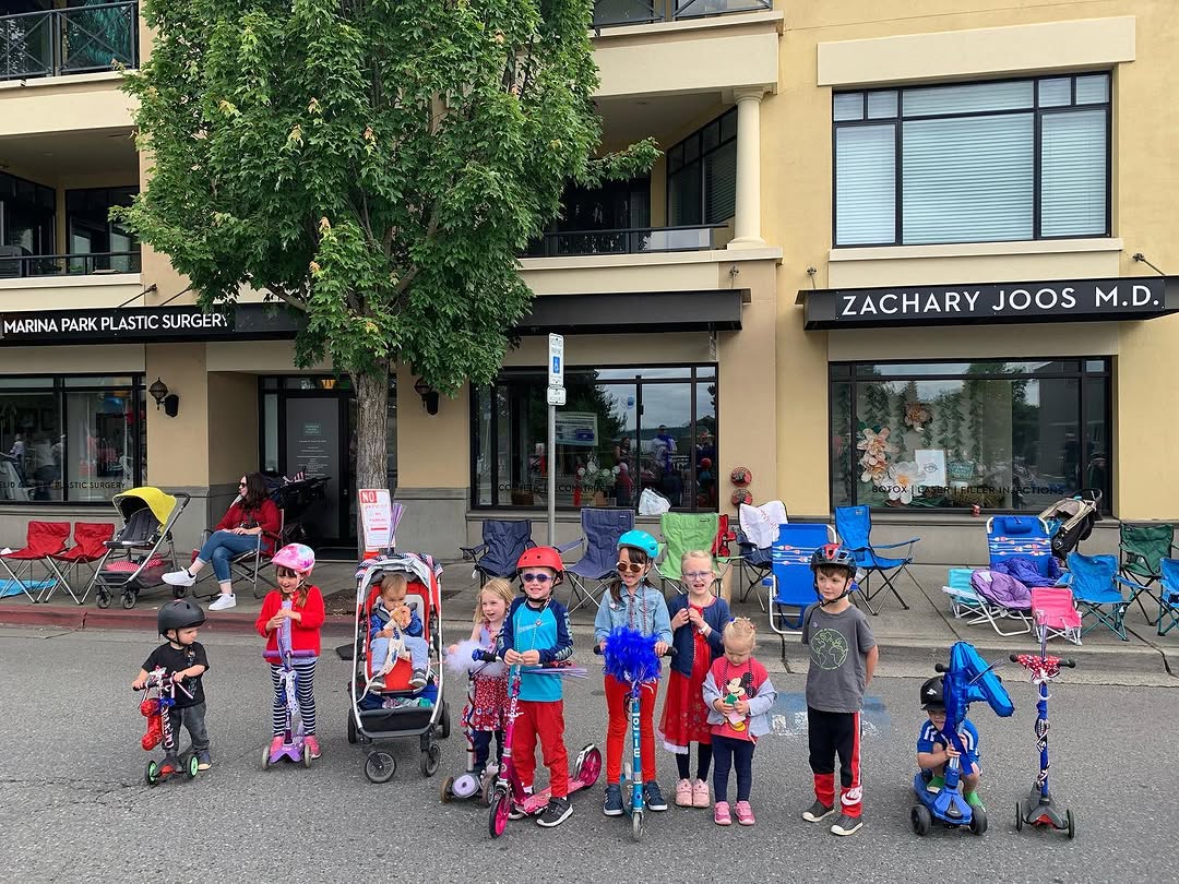 Instagram post by Dr. Zachary Joos: Happy 4th! . . . #kirkland #4thofjuly #parade