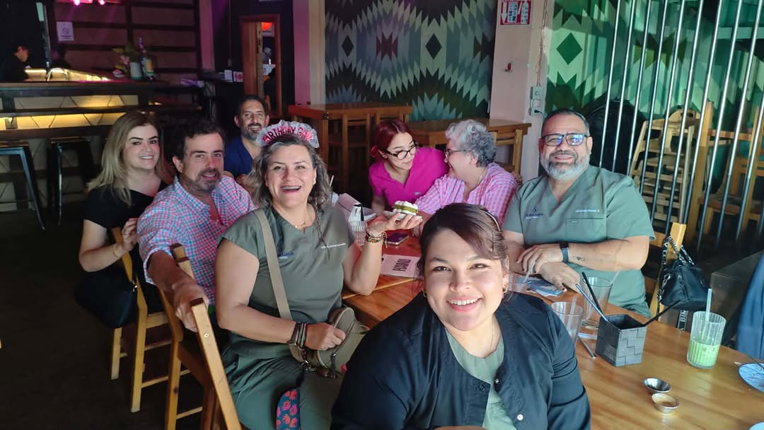 Instagram post by Juan Luque: 🥳 ¡Festejo especial para nuestra cumpleañera favorita, Myrna! 🎉 Salimos de la rutina para disfrutar de un momento de diversión y celebrar …