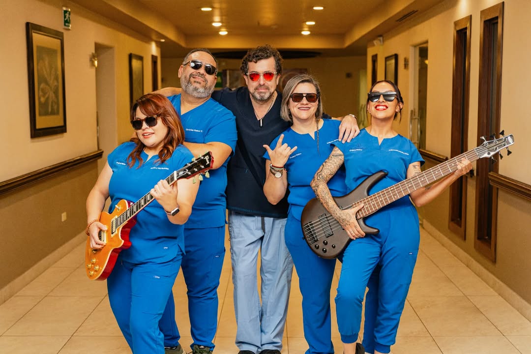 Instagram post by Juan Luque: Aviso importante: El día de hoy no estaremos laborando. 🚫🩺 Reanudamos actividades el próximo lunes en nuestro horario habitual. Con mucho …