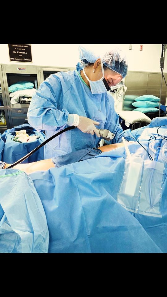 Video by Dr. Alexandra Conde-Green: Performing a skin graft on a patient who suffered a burn on her right leg after falling asleep wi…