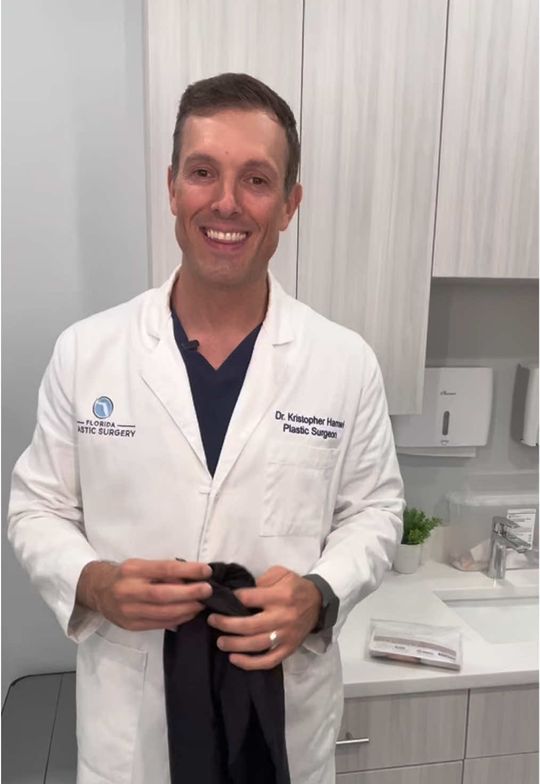 Video by Dr. Kristopher Hamwi: Dr. Hamwi shares insights on essential post-surgical garments for arm lift (brachioplasty) patien…
