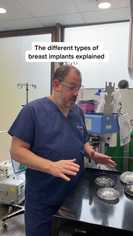 Video by Dr. Marc Elkowitz: Have you every been curious about the difference between Saline and Silicone implants? Check out…