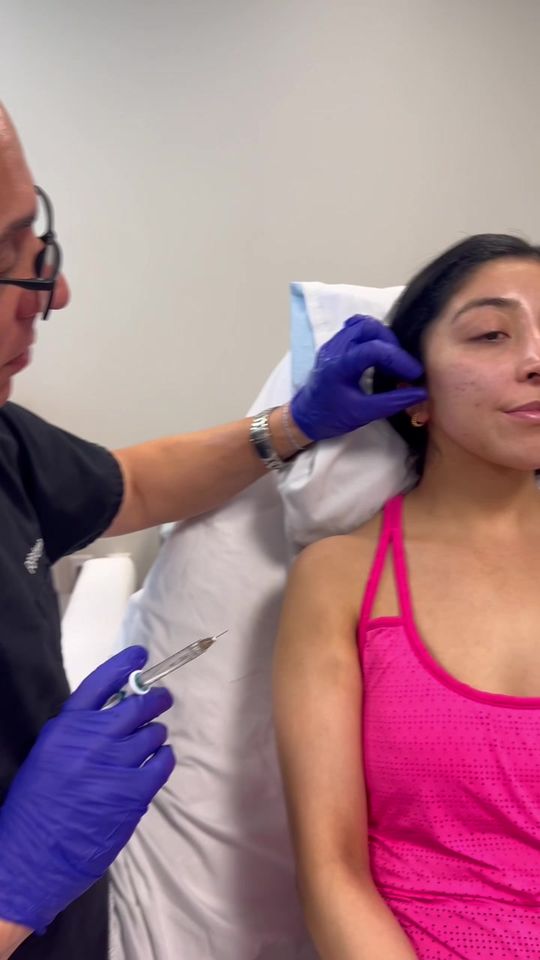 Video by Dr. Peter Petropoulos: Jaw filler is such a great addition to enhance your jawline 😍 Call to book ☎️ (301) 417-8372 @el…