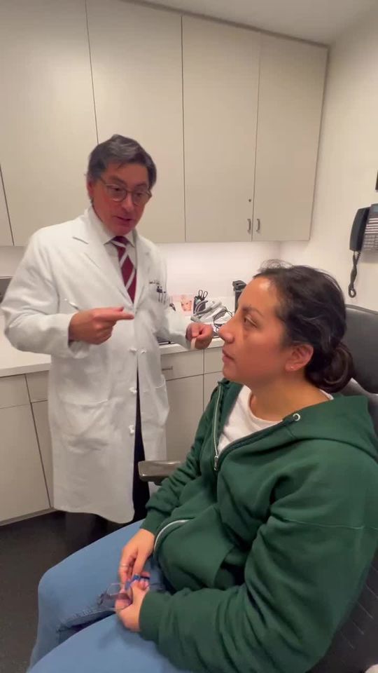 Video by Dr. Robert A. Guida: Nose Taping 101 with Dr. Guida. NYC FacialPlasticSurgeon, Dr. Robert Guida instructs patient on h…
