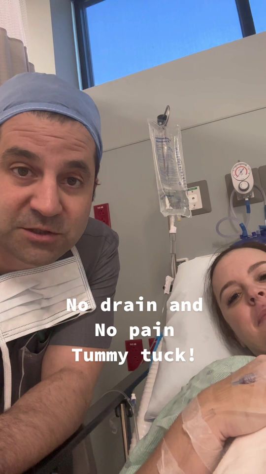 Video by Dr. Steven M. Camp: Just out of the operating room with my patient after her no drain tummy tuck. Come see me in 💯